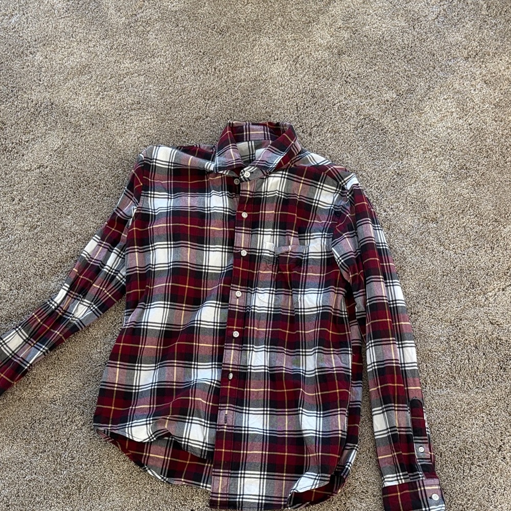 American Eagle Outfitters Red and White Plaid Shirt